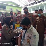 Kapolres Pelabuhan Makassar Tinjau Vaksinasi Bagi Pelajar SMP